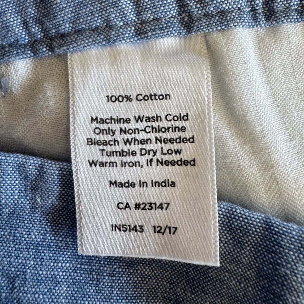 Talbots Chambray Scallop Hem Shorts - Light Blue - Size 8. 
Really Cute! 💙😎💙 - Picture 6 of 6